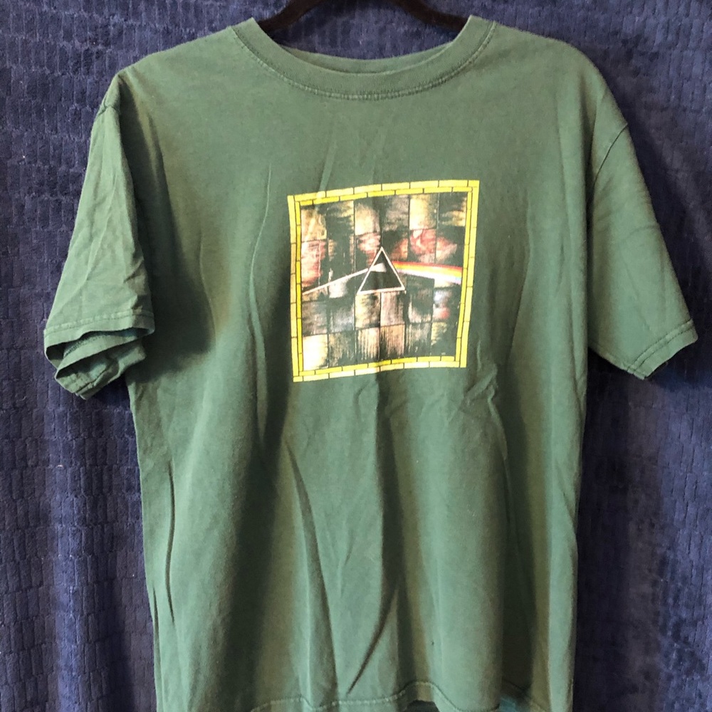 Men’s Pink Floyd shirt
